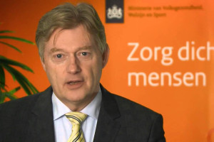 Martin van Rijn maakt afspraken in de Thuiszorg